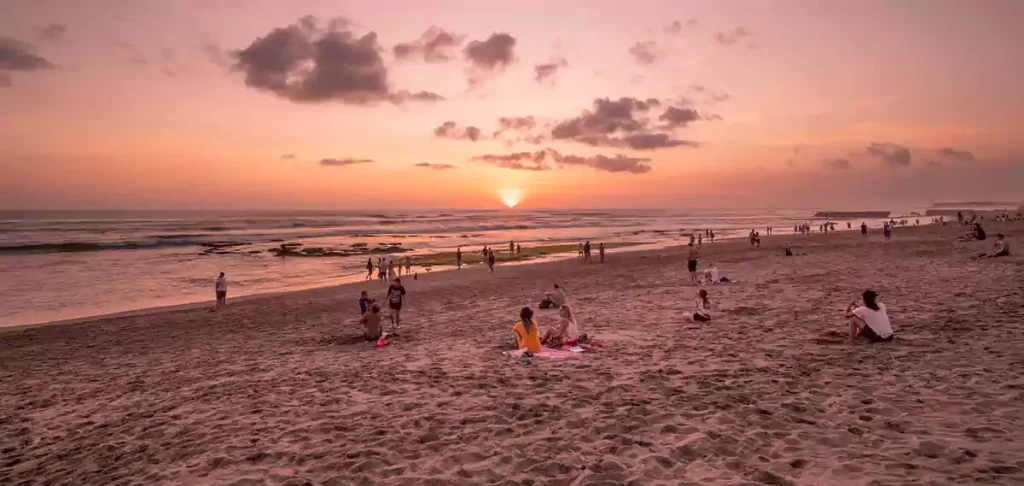 batu bolong beach, batu bolong canggu, canggu bali, batubolong beach, batu bolong beach sunset