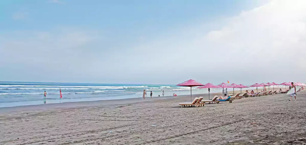 seminyak beach, seminyak bali, seminyak beach sunset, bali stunning beach