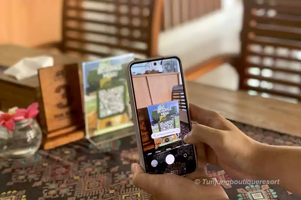 Modern Bali hospitality, Barcode menu scan service, Canggu hotels, Tumbak Bayuh Hotels, Modern hotels in Canggu