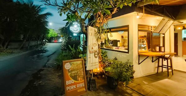 Coffee and Bar, Puri Boga Restaurant, Tunjung Boutique Resort