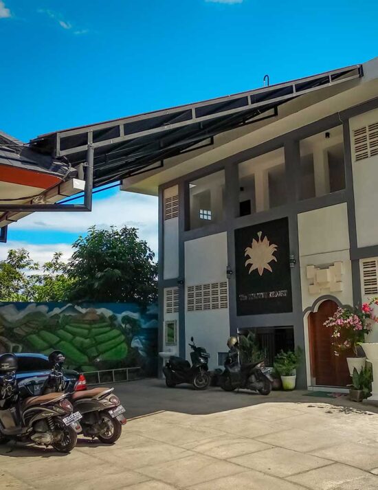 tunjung Boutique Resort Parking Area, Parking service